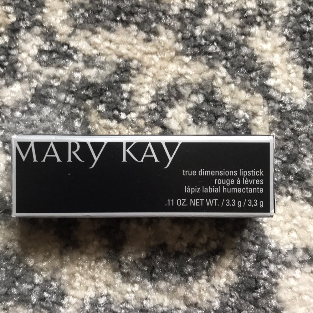 Mary Kay True Dimensions Lipstick